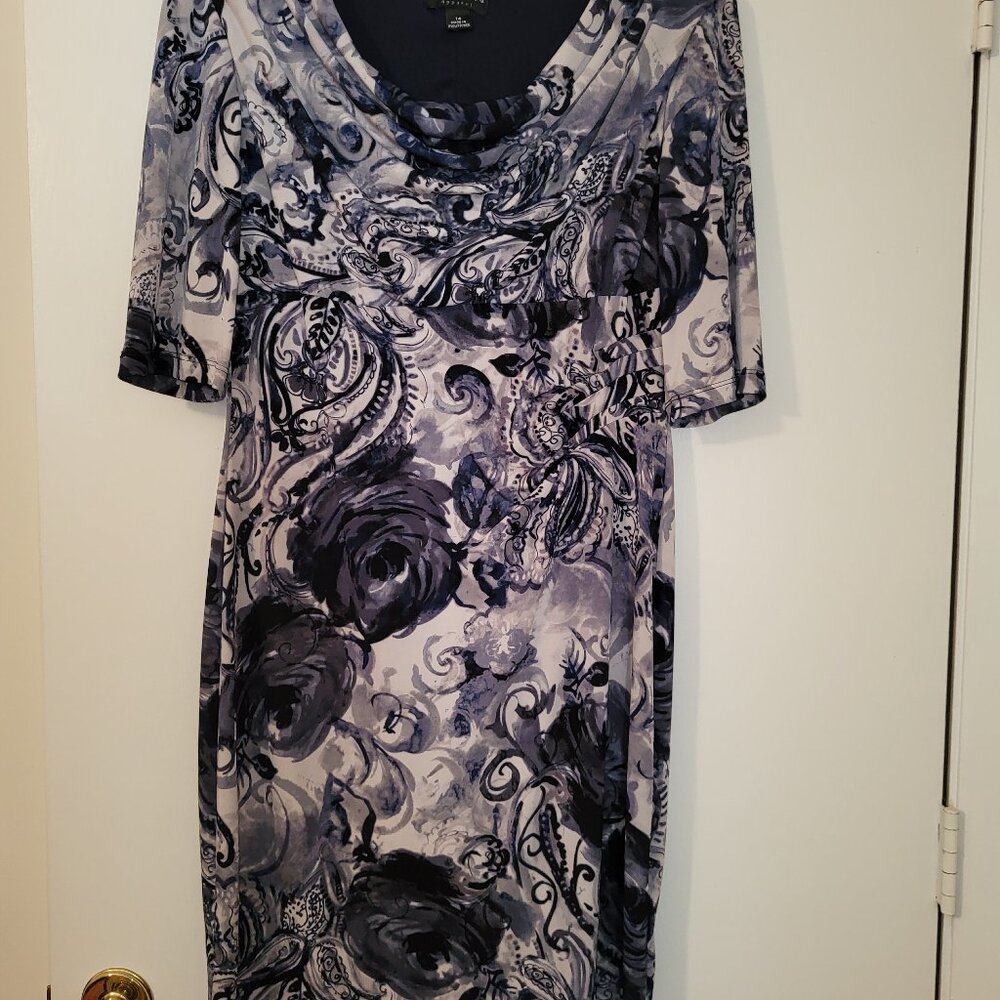 Connected Apparel Gray/Black Print Dress, Size 14. Faux front skirting.